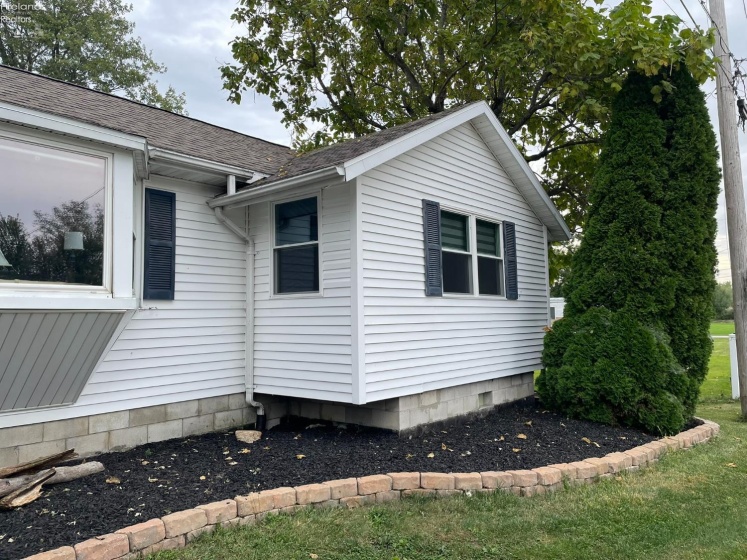 1871 Locust Street, Port Clinton, 43452, 3 Bedroom Bedrooms, ,2 BathroomBathrooms,Residential,For Sale,Locust,20264028