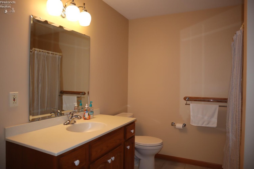 24 Ridgewood Drive, Norwalk, 44857, 3 Bedroom Bedrooms, ,3 BathroomBathrooms,Residential,For Sale,Ridgewood,20263746