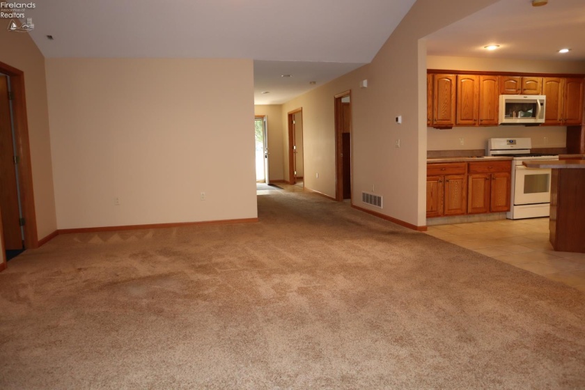 24 Ridgewood Drive, Norwalk, 44857, 3 Bedroom Bedrooms, ,3 BathroomBathrooms,Residential,For Sale,Ridgewood,20263746