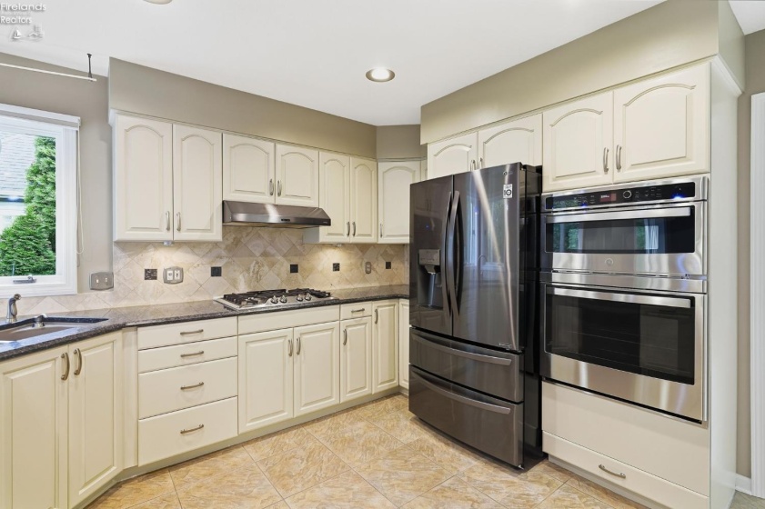 4165 Laurel Ridge Drive, Port Clinton, 43452, 4 Bedroom Bedrooms, ,3 BathroomBathrooms,Residential,For Sale,Laurel Ridge,20264037
