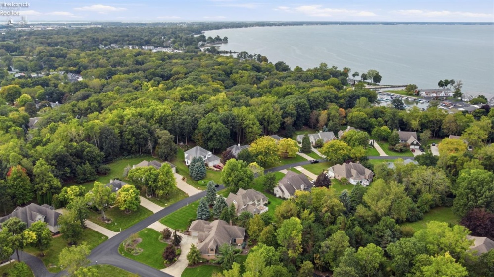 4165 Laurel Ridge Drive, Port Clinton, 43452, 4 Bedroom Bedrooms, ,3 BathroomBathrooms,Residential,For Sale,Laurel Ridge,20264037