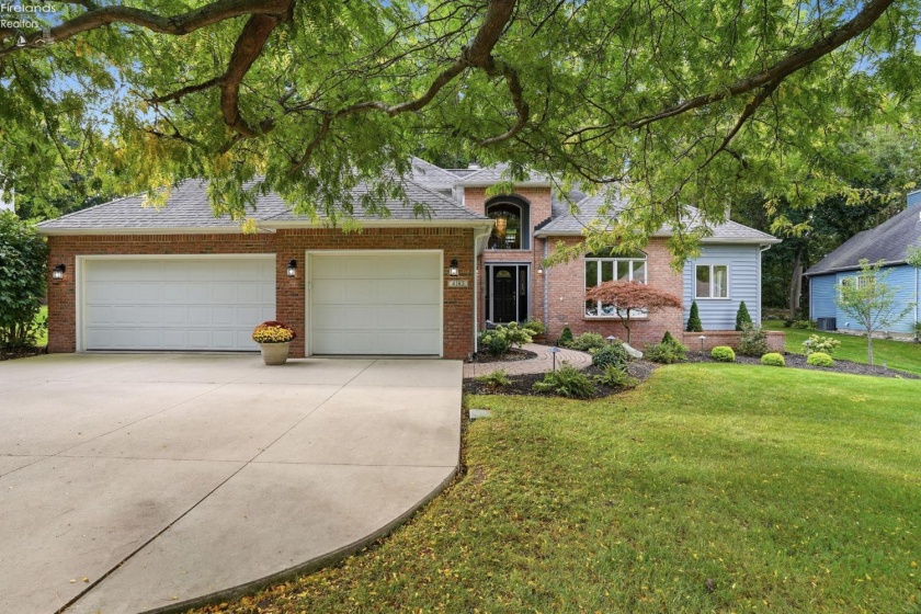 4165 Laurel Ridge Drive, Port Clinton, 43452, 4 Bedroom Bedrooms, ,3 BathroomBathrooms,Residential,For Sale,Laurel Ridge,20264037