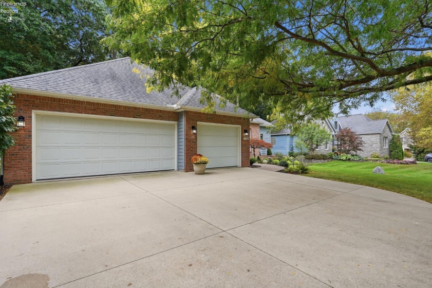 4165 Laurel Ridge Drive, Port Clinton, 43452, 4 Bedroom Bedrooms, ,3 BathroomBathrooms,Residential,For Sale,Laurel Ridge,20264037