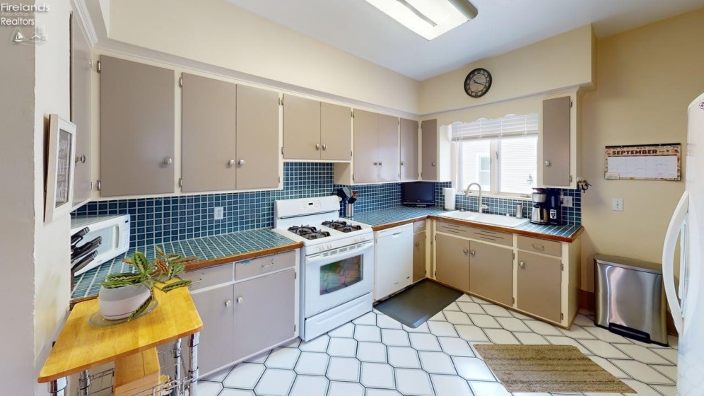 1700 Buckland Avenue, Fremont, 43420, 3 Bedroom Bedrooms, ,2 BathroomBathrooms,Residential,For Sale,Buckland,20263846