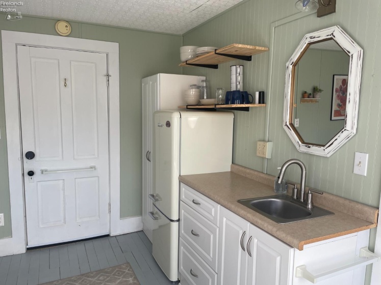 162 Walnut Avenue, Lakeside, 43440, ,1 BathroomBathrooms,Residential,For Sale,Walnut,20264042