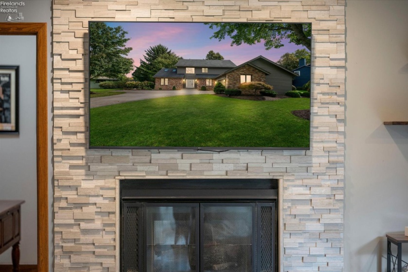 3903 Deerpath Drive, Sandusky, 44870, 5 Bedroom Bedrooms, ,4 BathroomBathrooms,Residential,For Sale,Deerpath Drive,20263970