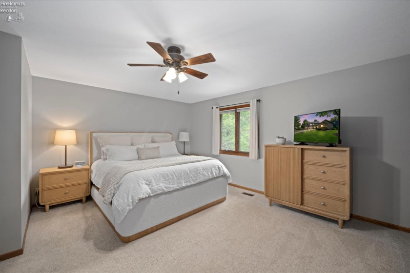 3903 Deerpath Drive, Sandusky, 44870, 5 Bedroom Bedrooms, ,4 BathroomBathrooms,Residential,For Sale,Deerpath Drive,20263970