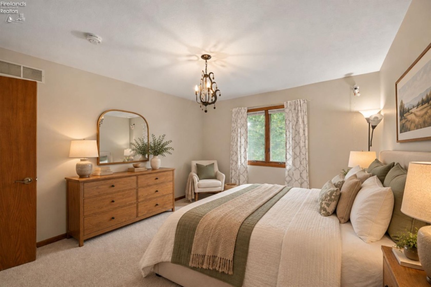 3903 Deerpath Drive, Sandusky, 44870, 5 Bedroom Bedrooms, ,4 BathroomBathrooms,Residential,For Sale,Deerpath Drive,20263970