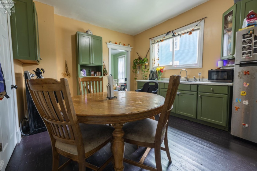 407 Northwest Street, Bellevue, 44811, ,Multiple Units,For Sale,Northwest,20263887