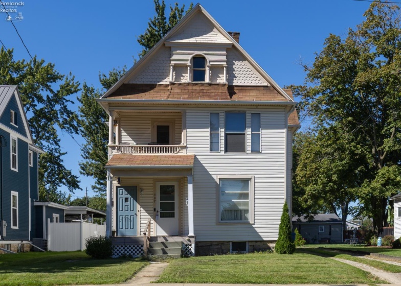 407 Northwest Street, Bellevue, 44811, ,Multiple Units,For Sale,Northwest,20263887