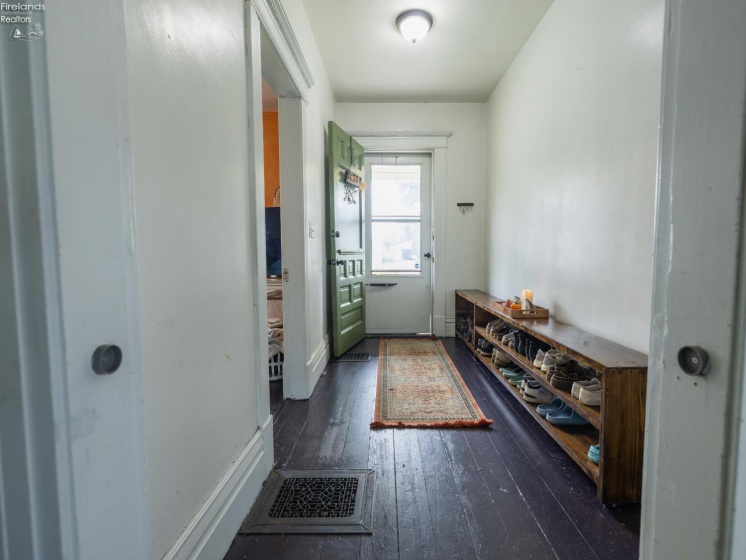 407 Northwest Street, Bellevue, 44811, ,Multiple Units,For Sale,Northwest,20263887
