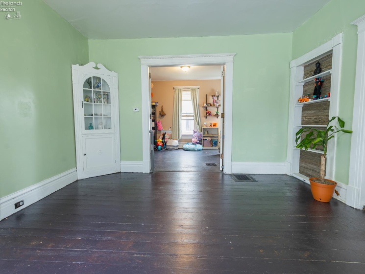 407 Northwest Street, Bellevue, 44811, ,Multiple Units,For Sale,Northwest,20263887