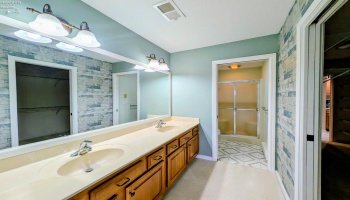 206 Lisa Ann Drive, Huron, 44839, 2 Bedroom Bedrooms, ,2 BathroomBathrooms,Residential,For Sale,Lisa Ann,20264067