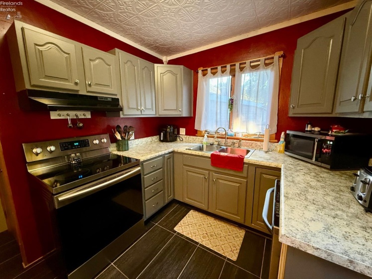 12 Walnut Street, Norwalk, 44857, 3 Bedroom Bedrooms, ,2 BathroomBathrooms,Residential,For Sale,Walnut,20264088