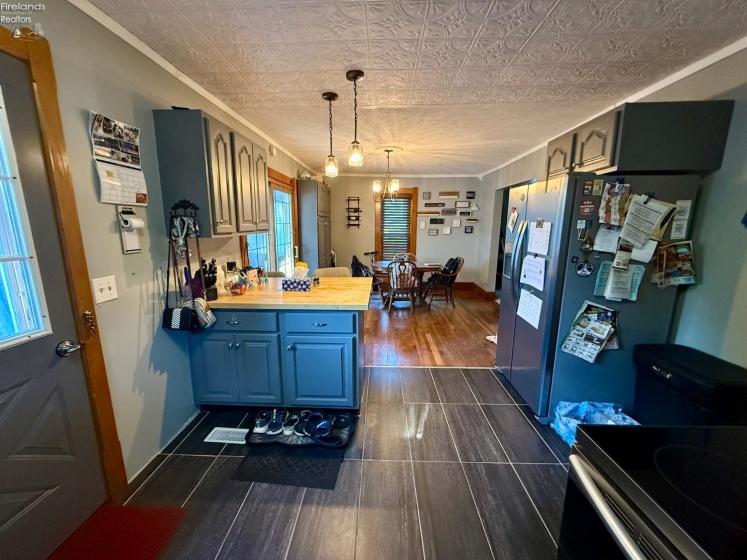 12 Walnut Street, Norwalk, 44857, 3 Bedroom Bedrooms, ,2 BathroomBathrooms,Residential,For Sale,Walnut,20264088