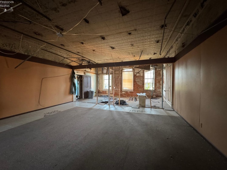 14 Main St, Plymouth, 44865, ,Commercial,For Sale,Main St,20264090