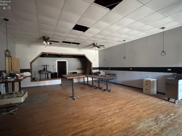 14 Main St, Plymouth, 44865, ,Commercial,For Sale,Main St,20264090