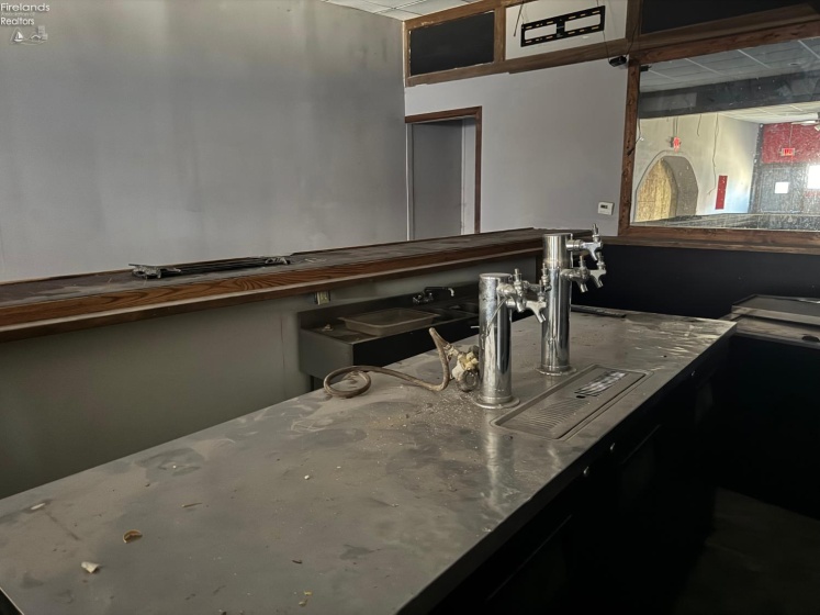 14 Main St, Plymouth, 44865, ,Commercial,For Sale,Main St,20264090