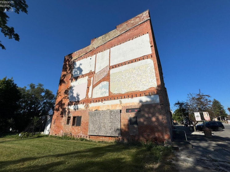 14 Main St, Plymouth, 44865, ,Commercial,For Sale,Main St,20264090