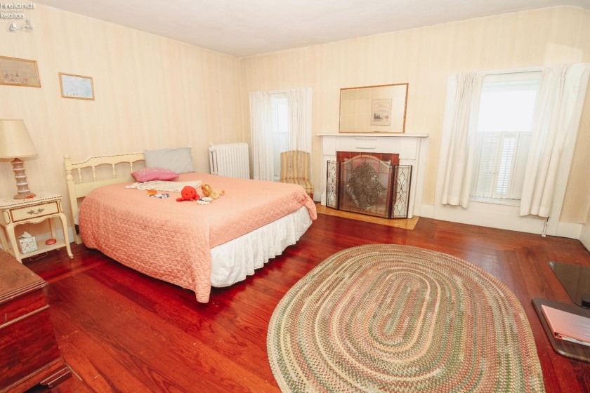 319 Lawrence Street, Sandusky, 44870, 4 Bedroom Bedrooms, ,2 BathroomBathrooms,Residential,For Sale,Lawrence,20263659