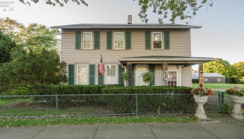 211 Fremont Avenue, Sandusky, 44870, 3 Bedroom Bedrooms, ,2 BathroomBathrooms,Residential,For Sale,Fremont,20264077 211 Fremont Avenue, Sandusky, 44870, 3 Bedroom Bedrooms, ,2 BathroomBathrooms,Residential,For Sale,Fremont,20264077