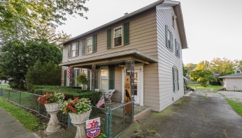 211 Fremont Avenue, Sandusky, 44870, 3 Bedroom Bedrooms, ,2 BathroomBathrooms,Residential,For Sale,Fremont,20264077 211 Fremont Avenue, Sandusky, 44870, 3 Bedroom Bedrooms, ,2 BathroomBathrooms,Residential,For Sale,Fremont,20264077