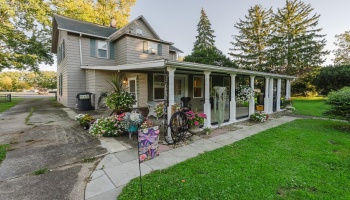 211 Fremont Avenue, Sandusky, 44870, 3 Bedroom Bedrooms, ,2 BathroomBathrooms,Residential,For Sale,Fremont,20264077 211 Fremont Avenue, Sandusky, 44870, 3 Bedroom Bedrooms, ,2 BathroomBathrooms,Residential,For Sale,Fremont,20264077