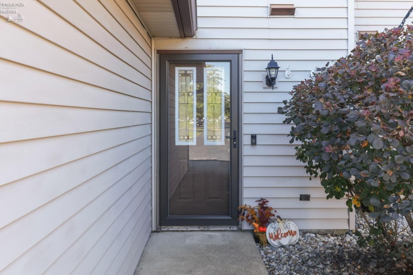 4703 Pinewood Drive, Sandusky, 44870, 3 Bedroom Bedrooms, ,2 BathroomBathrooms,Residential,For Sale,Pinewood,20263929