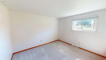 2920 Hinde Avenue, Sandusky, 44870, 3 Bedroom Bedrooms, ,2 BathroomBathrooms,Residential,For Sale,Hinde,20264111 2920 Hinde Avenue, Sandusky, 44870, 3 Bedroom Bedrooms, ,2 BathroomBathrooms,Residential,For Sale,Hinde,20264111