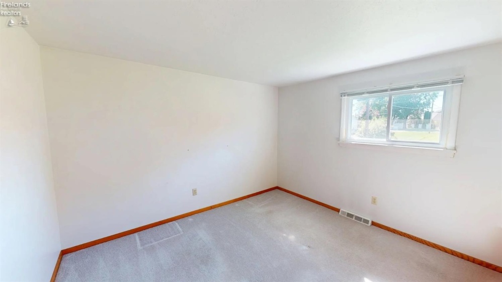 2920 Hinde Avenue, Sandusky, 44870, 3 Bedroom Bedrooms, ,2 BathroomBathrooms,Residential,For Sale,Hinde,20264111