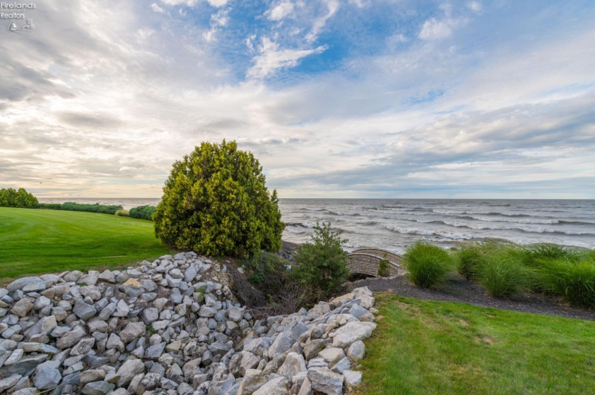 2773 Whispering Shores Dr, Vermilion, 44089, 2 Bedroom Bedrooms, ,2 BathroomBathrooms,Residential,For Sale,Whispering Shores Dr,20264094