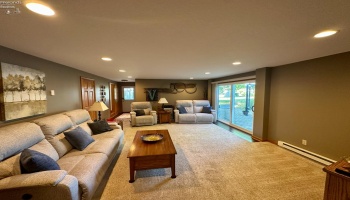 310 Crestview Lane, Tiffin, 44883, 3 Bedroom Bedrooms, ,2 BathroomBathrooms,Residential,For Sale,Crestview,20263947