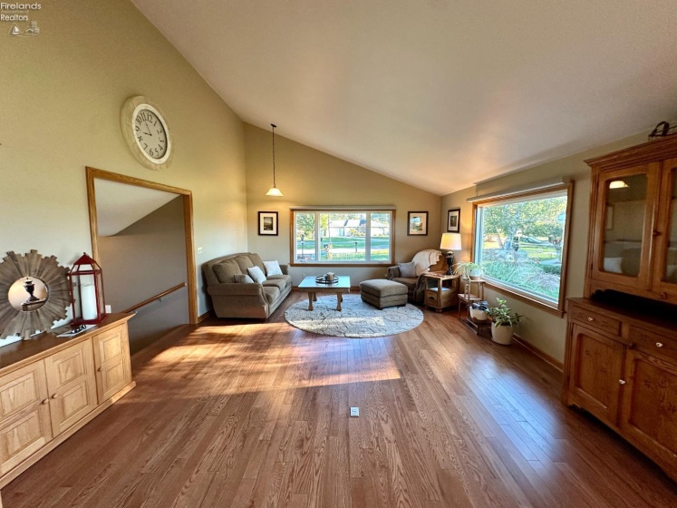 310 Crestview Lane, Tiffin, 44883, 3 Bedroom Bedrooms, ,2 BathroomBathrooms,Residential,For Sale,Crestview,20263947