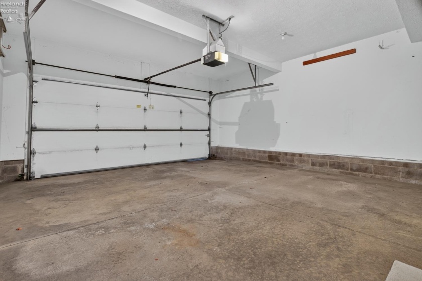 120 Ambleside Way, Amherst, 44001, 3 Bedroom Bedrooms, ,2 BathroomBathrooms,Residential,For Sale,Ambleside Way,20264115