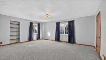 2803 Starr Avenue, Oregon, 43616, ,2 BathroomBathrooms,Residential,For Sale,Starr,20264087