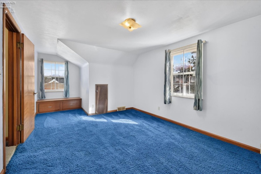2803 Starr Avenue, Oregon, 43616, ,2 BathroomBathrooms,Residential,For Sale,Starr,20264087