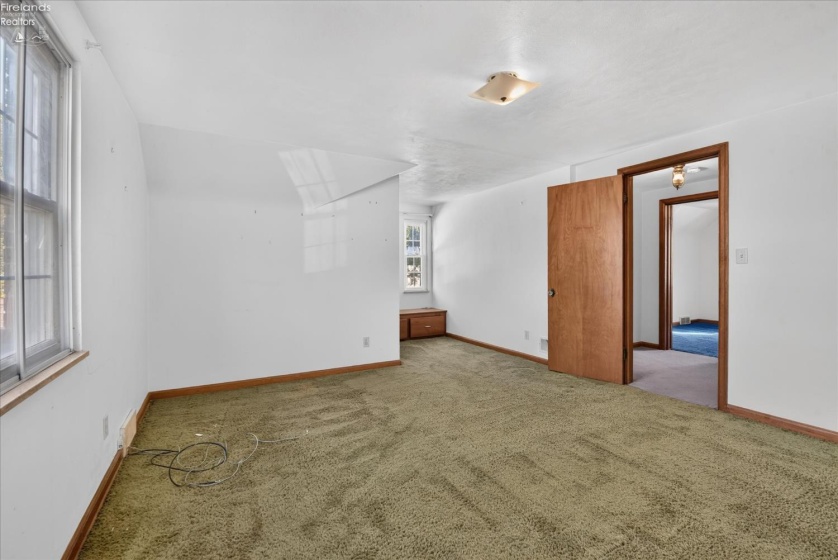 2803 Starr Avenue, Oregon, 43616, ,2 BathroomBathrooms,Residential,For Sale,Starr,20264087