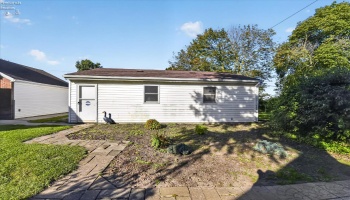 2803 Starr Avenue, Oregon, 43616, ,2 BathroomBathrooms,Residential,For Sale,Starr,20264087