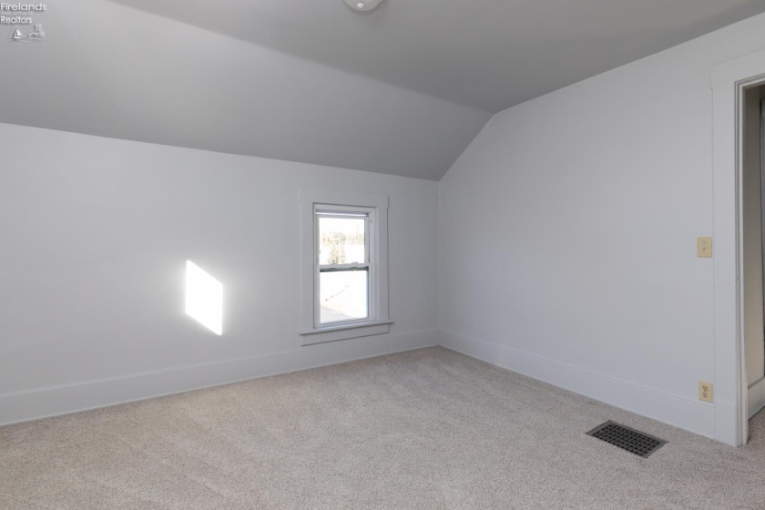 231 Lytle Street, Fostoria, 44830, 2 Bedroom Bedrooms, ,1 BathroomBathrooms,Residential,For Sale,Lytle,20264105