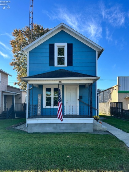 231 Lytle Street, Fostoria, 44830, 2 Bedroom Bedrooms, ,1 BathroomBathrooms,Residential,For Sale,Lytle,20264105