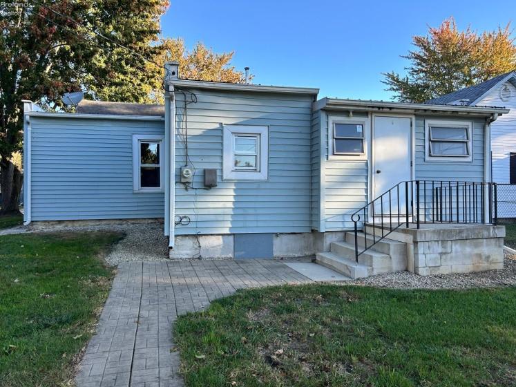 523 North Street, Fostoria, 44830, 2 Bedroom Bedrooms, ,1 BathroomBathrooms,Residential,For Sale,North,20264104