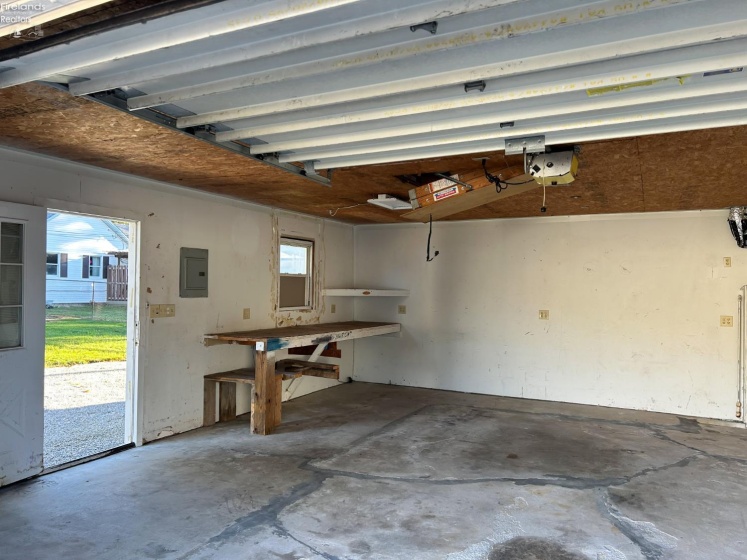 523 North Street, Fostoria, 44830, 2 Bedroom Bedrooms, ,1 BathroomBathrooms,Residential,For Sale,North,20264104