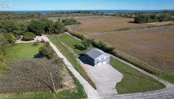 3255 Lakeshore Drive, Port Clinton, 43452, 3 Bedroom Bedrooms, ,3 BathroomBathrooms,Residential,For Sale,Lakeshore,20264120