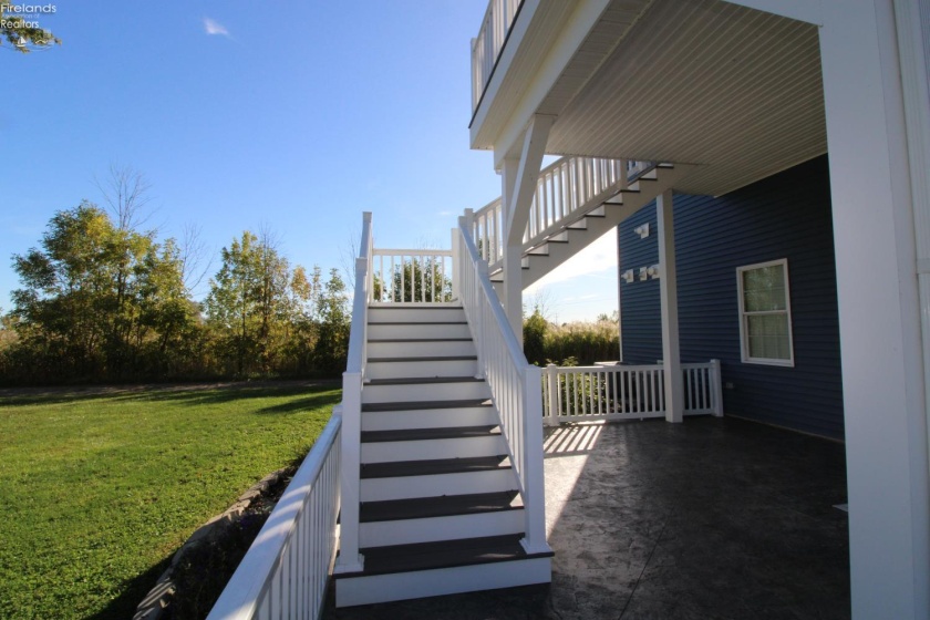 3255 Lakeshore Drive, Port Clinton, 43452, 3 Bedroom Bedrooms, ,3 BathroomBathrooms,Residential,For Sale,Lakeshore,20264120