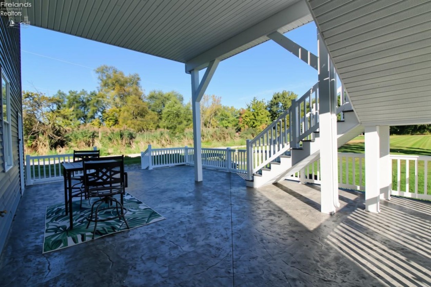 3255 Lakeshore Drive, Port Clinton, 43452, 3 Bedroom Bedrooms, ,3 BathroomBathrooms,Residential,For Sale,Lakeshore,20264120