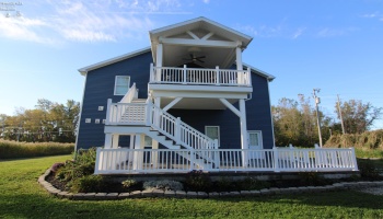3255 Lakeshore Drive, Port Clinton, 43452, 3 Bedroom Bedrooms, ,3 BathroomBathrooms,Residential,For Sale,Lakeshore,20264120