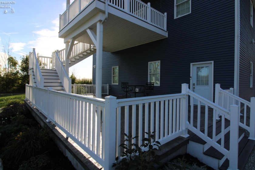 3255 Lakeshore Drive, Port Clinton, 43452, 3 Bedroom Bedrooms, ,3 BathroomBathrooms,Residential,For Sale,Lakeshore,20264120