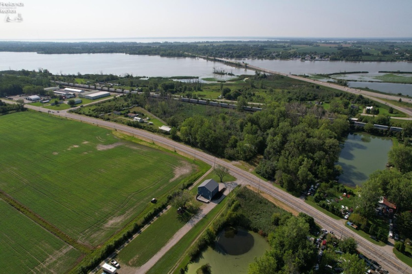3255 Lakeshore Drive, Port Clinton, 43452, 3 Bedroom Bedrooms, ,3 BathroomBathrooms,Residential,For Sale,Lakeshore,20264120