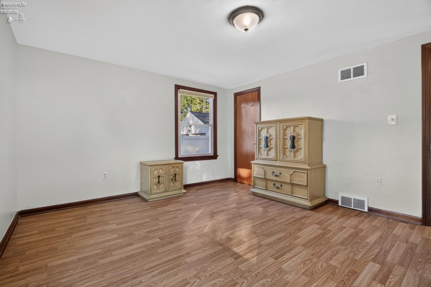 5011 Leavitt Road, Lorain, 44053, 2 Bedroom Bedrooms, ,1 BathroomBathrooms,Residential,For Sale,Leavitt,20264135