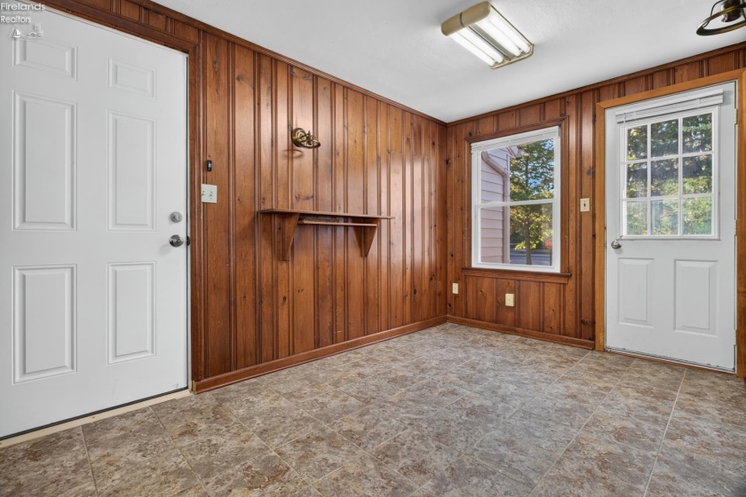 5011 Leavitt Road, Lorain, 44053, 2 Bedroom Bedrooms, ,1 BathroomBathrooms,Residential,For Sale,Leavitt,20264135
